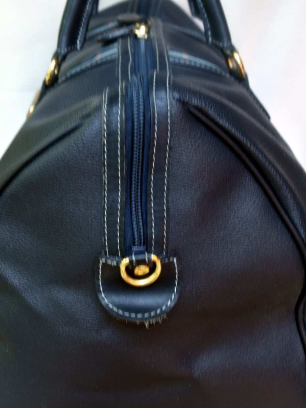 Vintage Burberrys Midnight Navy Leather Boston Duffel Travel Bag - Picture 9 of 13